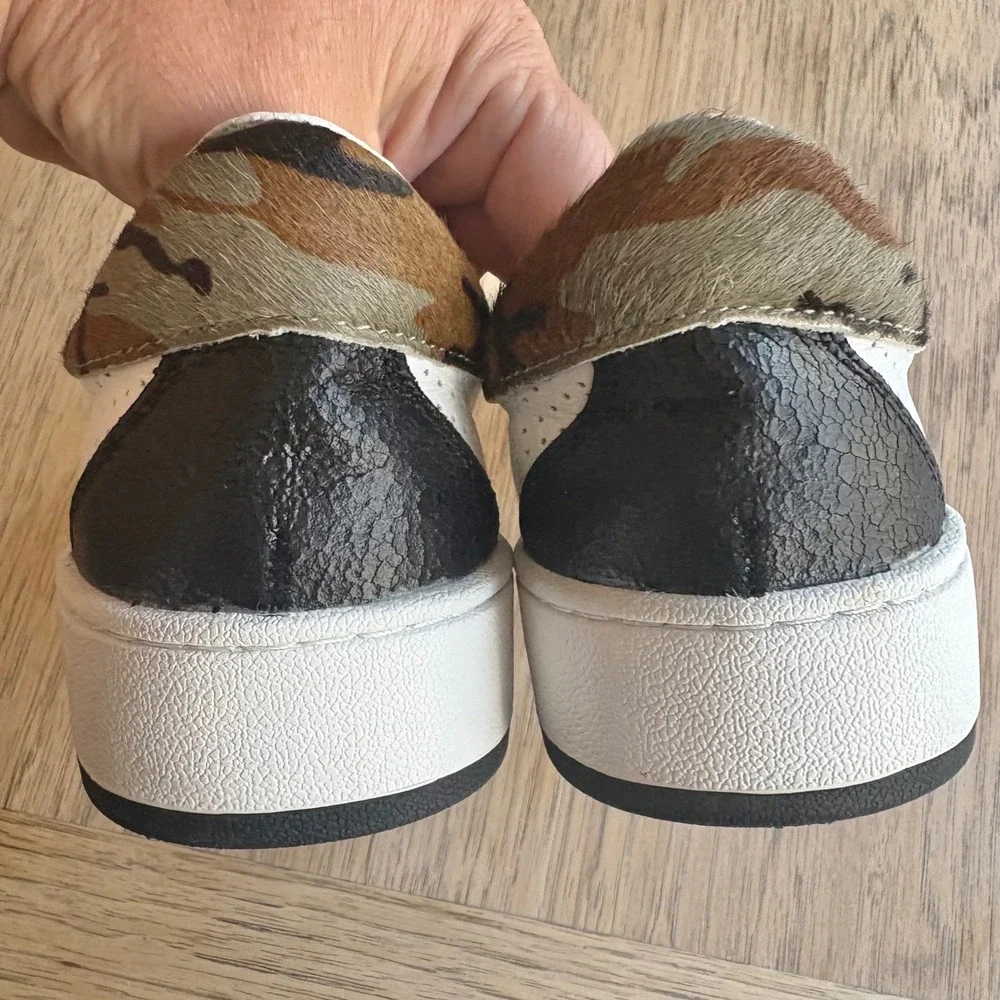 $120 VINTAGE HAVANA Gold Glitter Calf Hair Sneakers Camo Tennis‎ Shoe SIZE 8 EUC